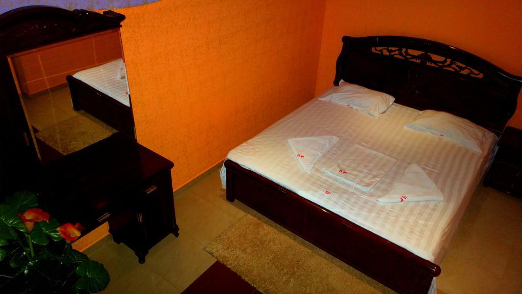 Sochi Plaza Hotel Ereván Habitación foto