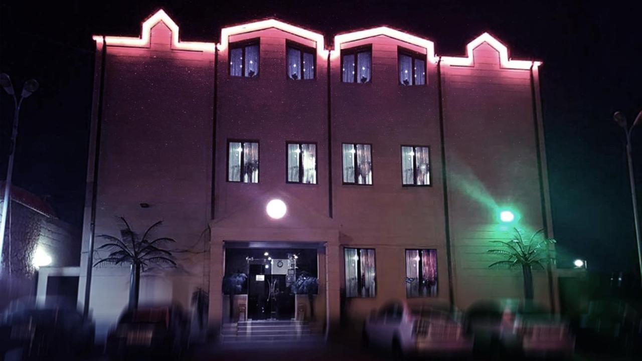 Sochi Plaza Hotel Ereván Exterior foto